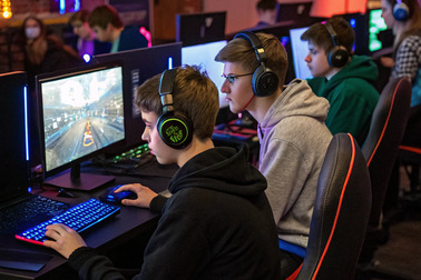 Między rozwojem a ryzykiem