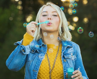 Jak latem wzmacniać samoocenę nastolatka?