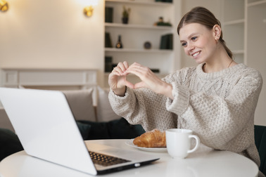 Między emocjami a ekranem – profilaktyka randkowania online wśród młodzieży